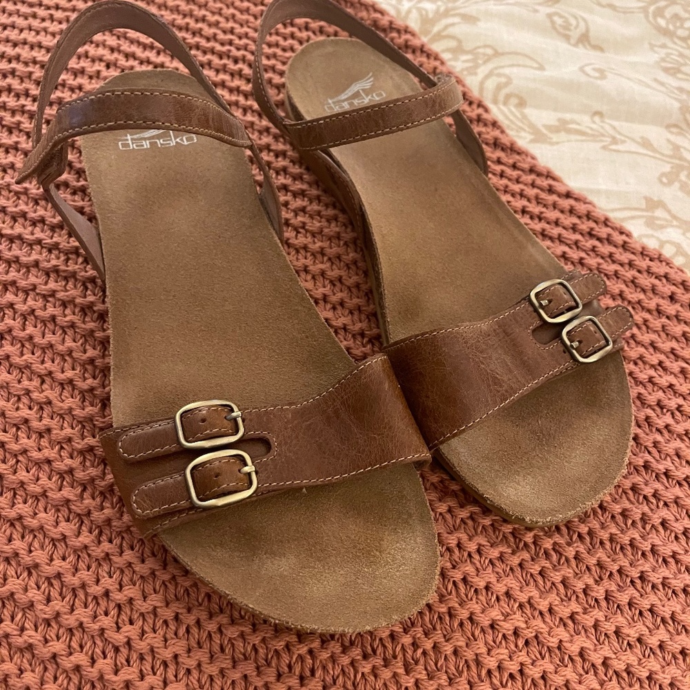 Dansko Rebekah tan sandals